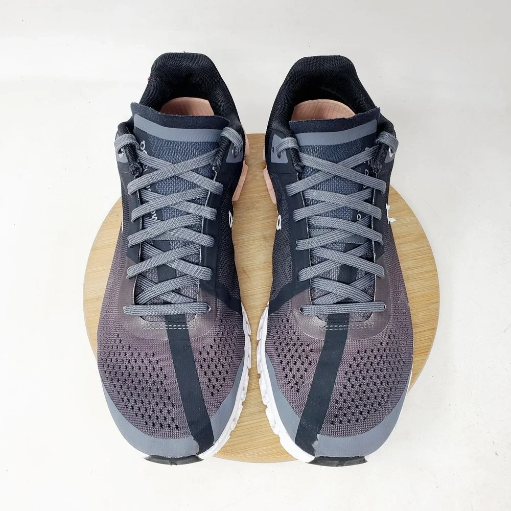 On Cloudflow Running Shoes Womens 8.5 Walking Comfort Gym Sneaker